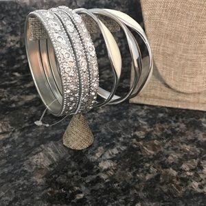 (SOLD)Silver tone bangle bundle